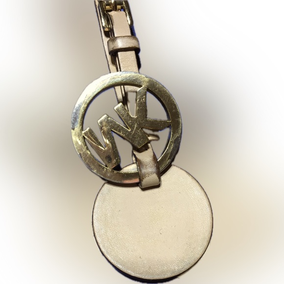 Michael Kors MK Charm Hang Tag Gold Tone Keychain Key Fob Charm - Picture 4 of 5